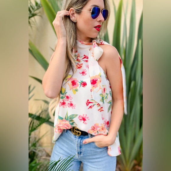 Floral Printed Self-tie Neck Sleeveless Blouse | White Multi - Picture 2 of 6